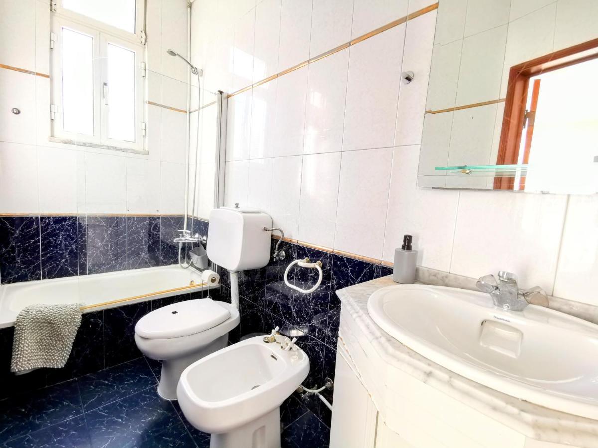 Tradicional Portuguese Apartment リスボン エクステリア 写真